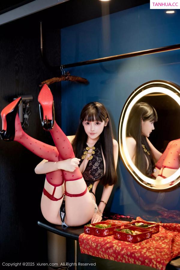   [XiuRen]高清写真图 2025.06.23 No.10448 智恩baby 蕾丝旗袍第18张图片